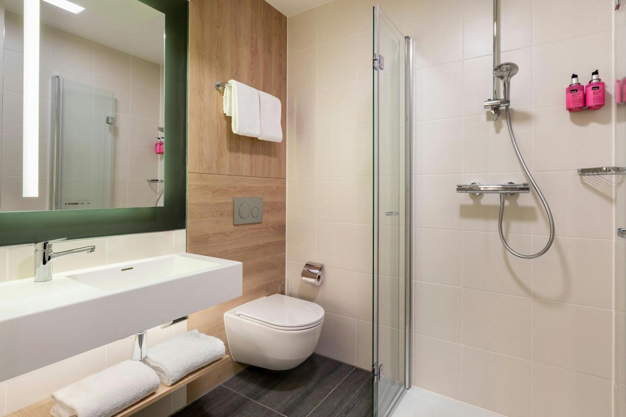 Moxy Ostbahnhof 4*