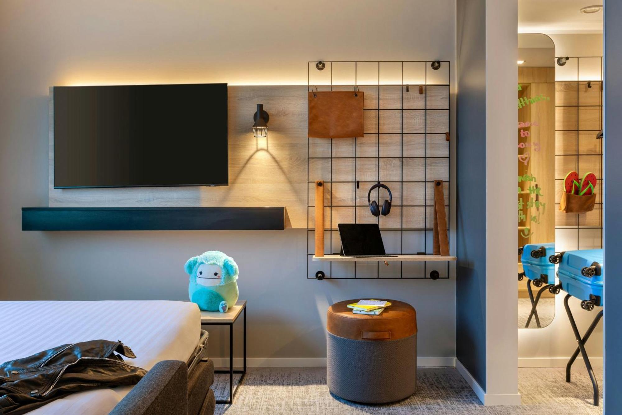 Moxy Ostbahnhof Hotel 4*