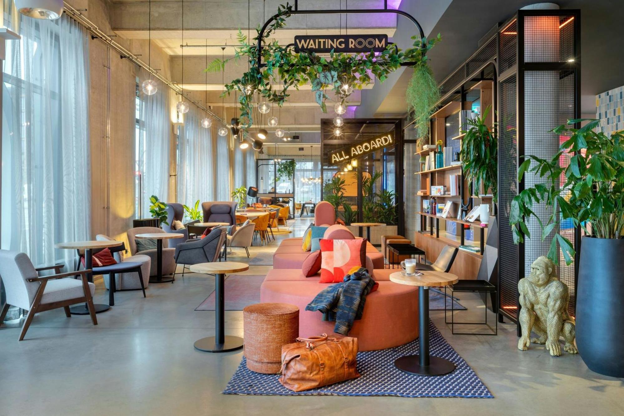 Hotel Moxy Ostbahnhof 4*