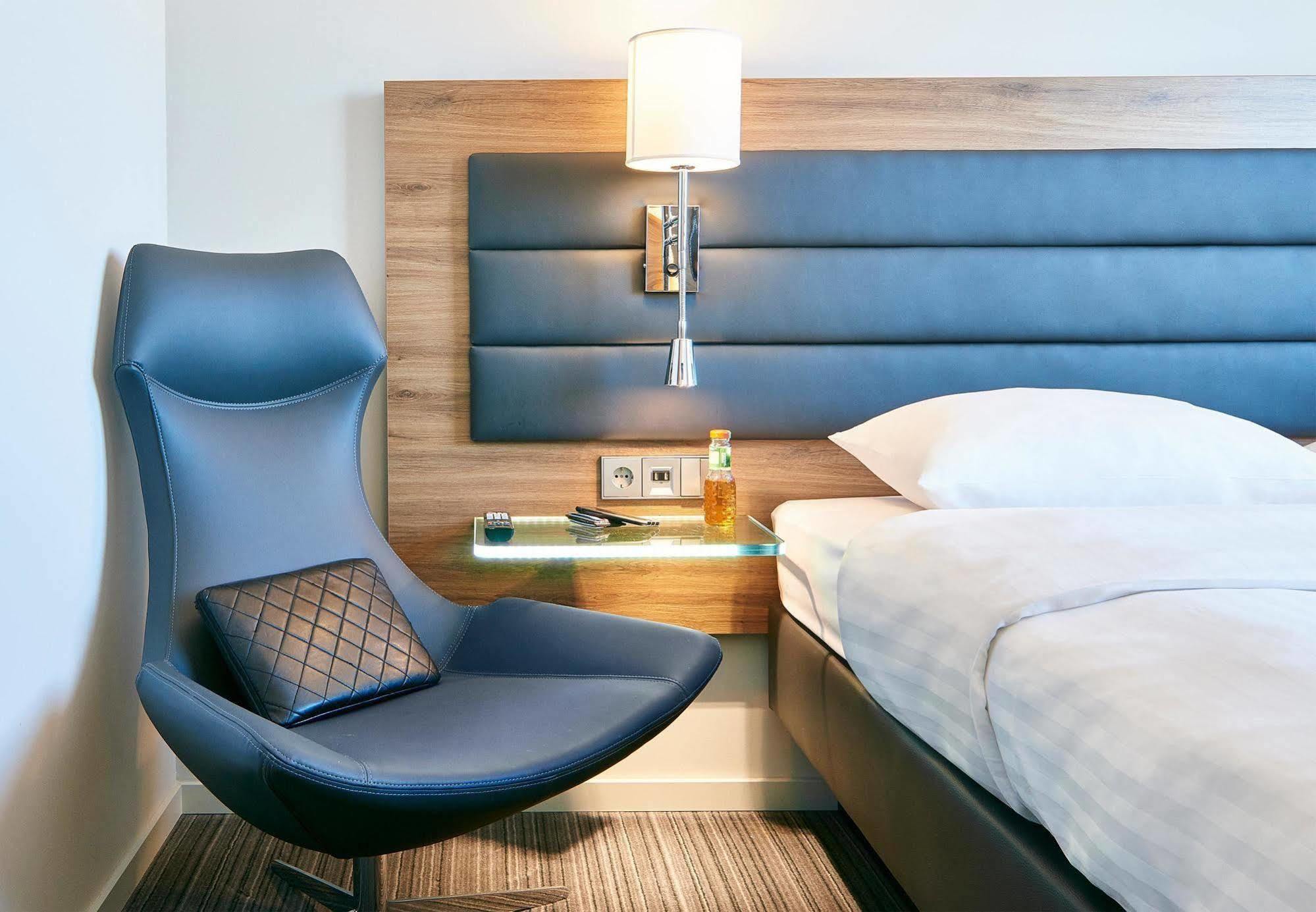 Moxy Ostbahnhof Hotel